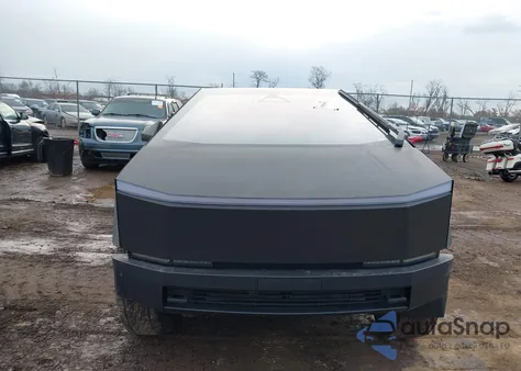 2025 Tesla Cybertruck All-Wheel Drive from USA, damaged, VIN 7G2CEHED7SA067895